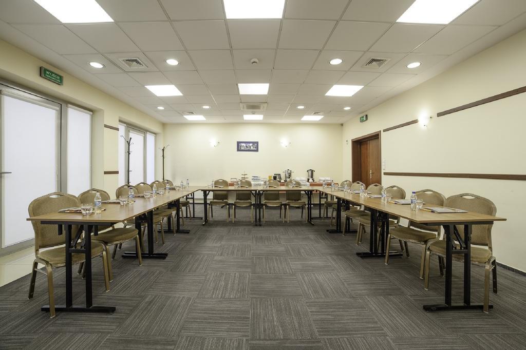 H6 Major Aparthotel Travel & Business, Free Parking Cracóvia Exterior foto